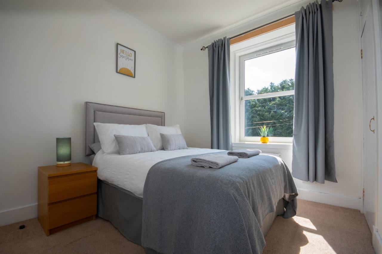 Dwellcome Home Ltd 1 Bed Apt, Half Mile To Union Street Yet Quiet, Free Parking, Fast Wifi, Ideal For Long Term Contractor, Etc Stays, Fully Equipped Kitchen, Regular Housekeeping Option - See Our Site For Assurance Aberdeen Exterior foto